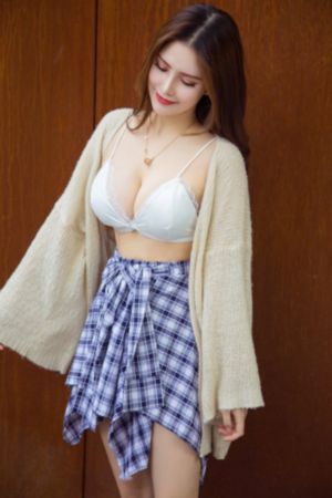 年上大佬掌心宠女儿救妈妈短剧